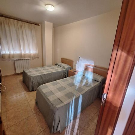 Tardienta Hostal Pension - La Rotonda酒店 外观 照片