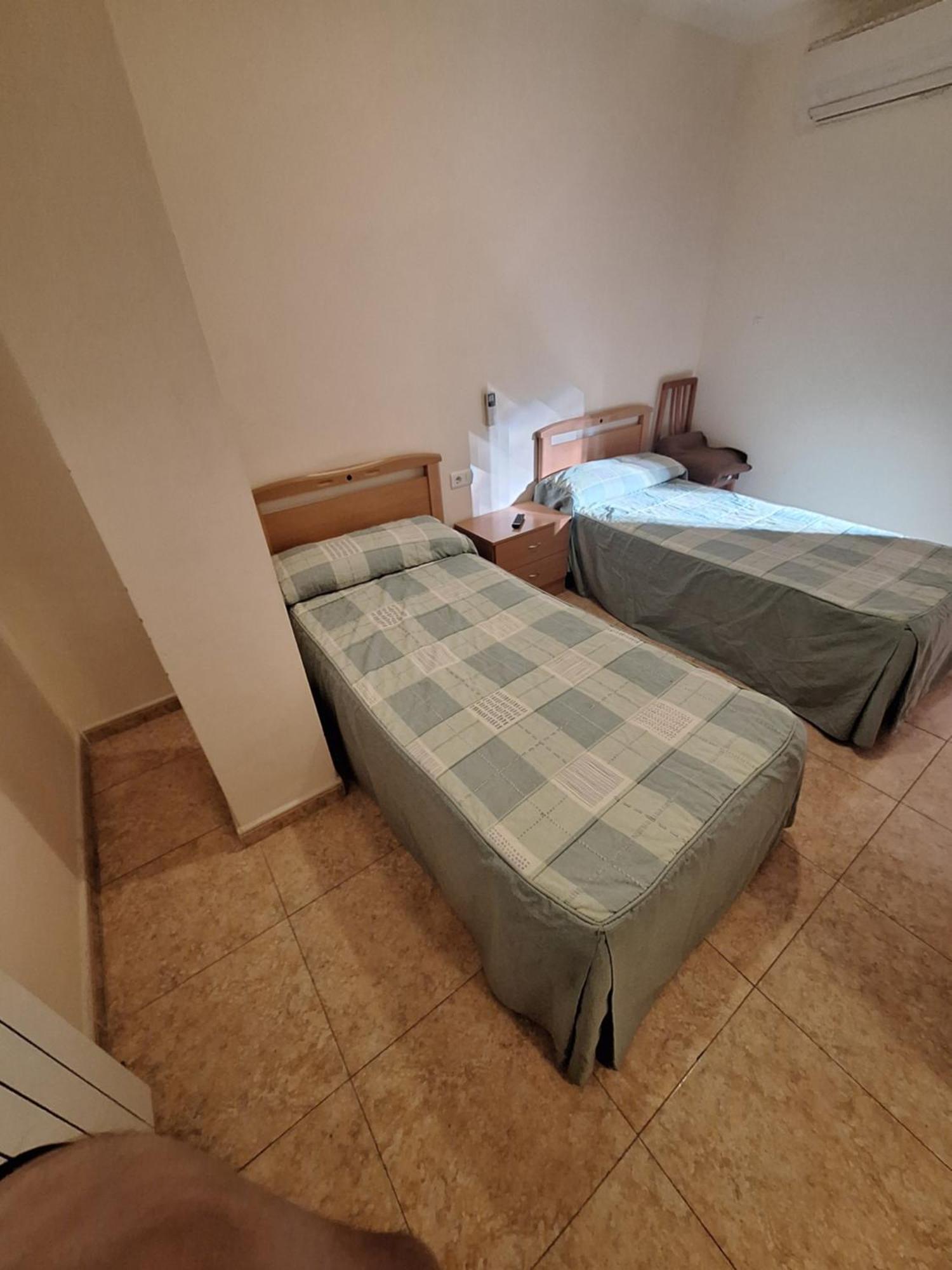 Tardienta Hostal Pension - La Rotonda酒店 外观 照片